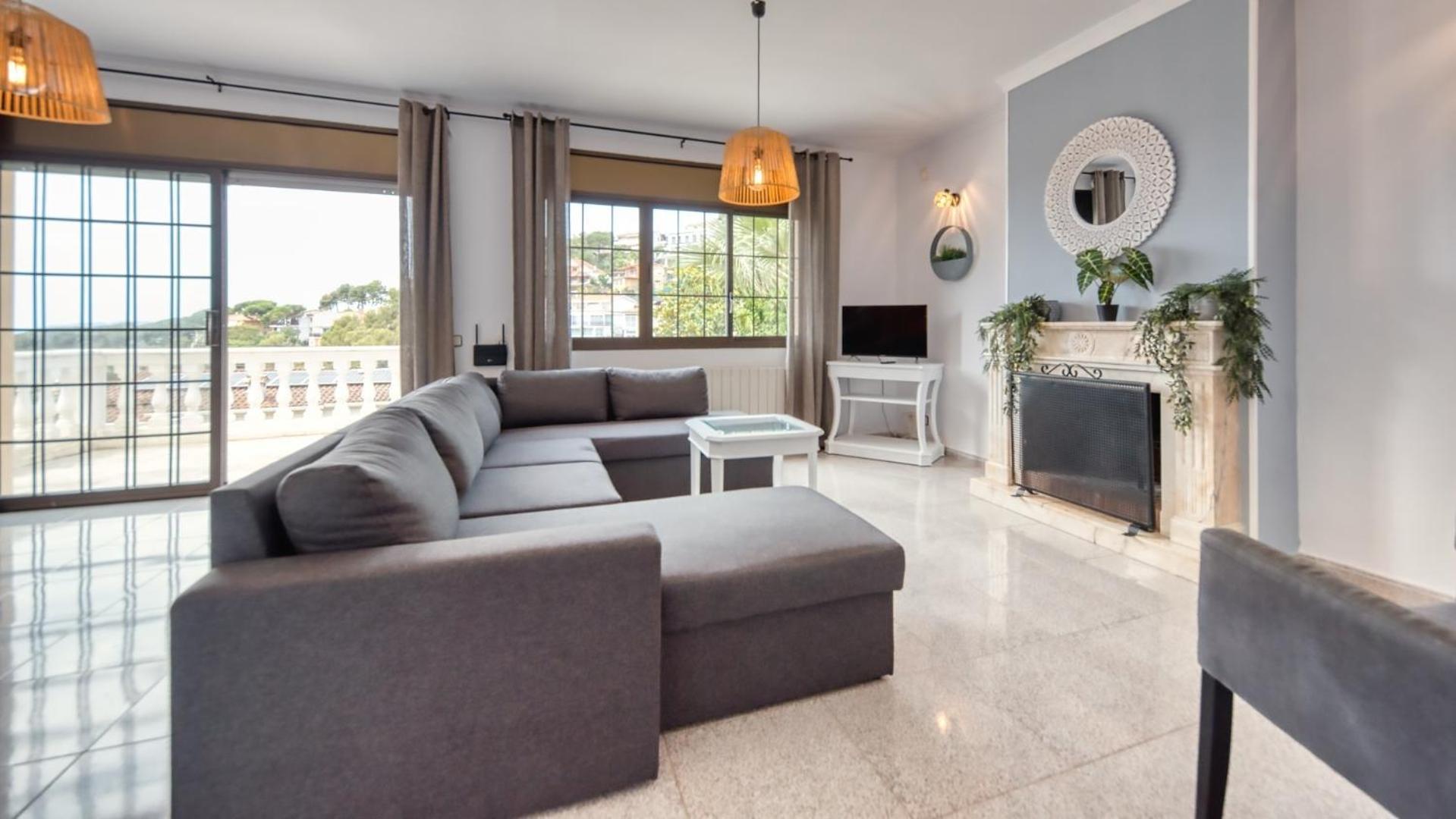 Villa Costacabana - Paris Lloret de Mar